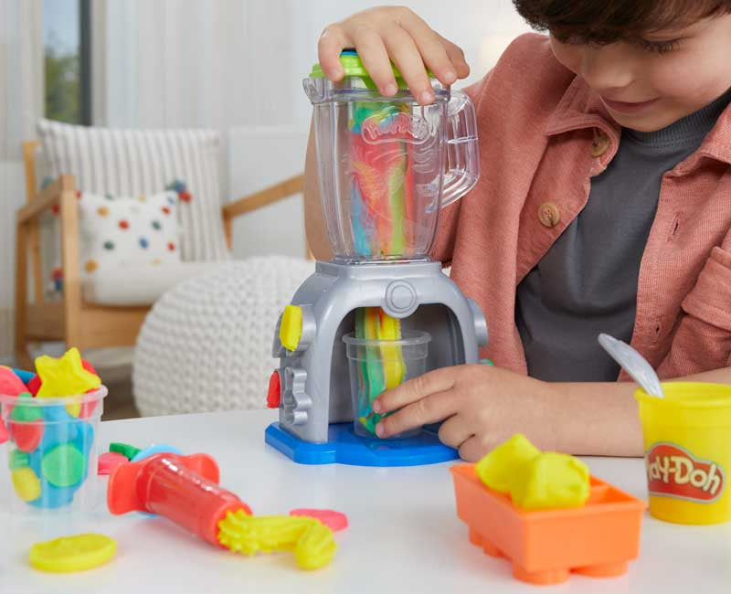 PLAY-DOH SWIRLIN SMOOTHIES BLENDER PLAYSET